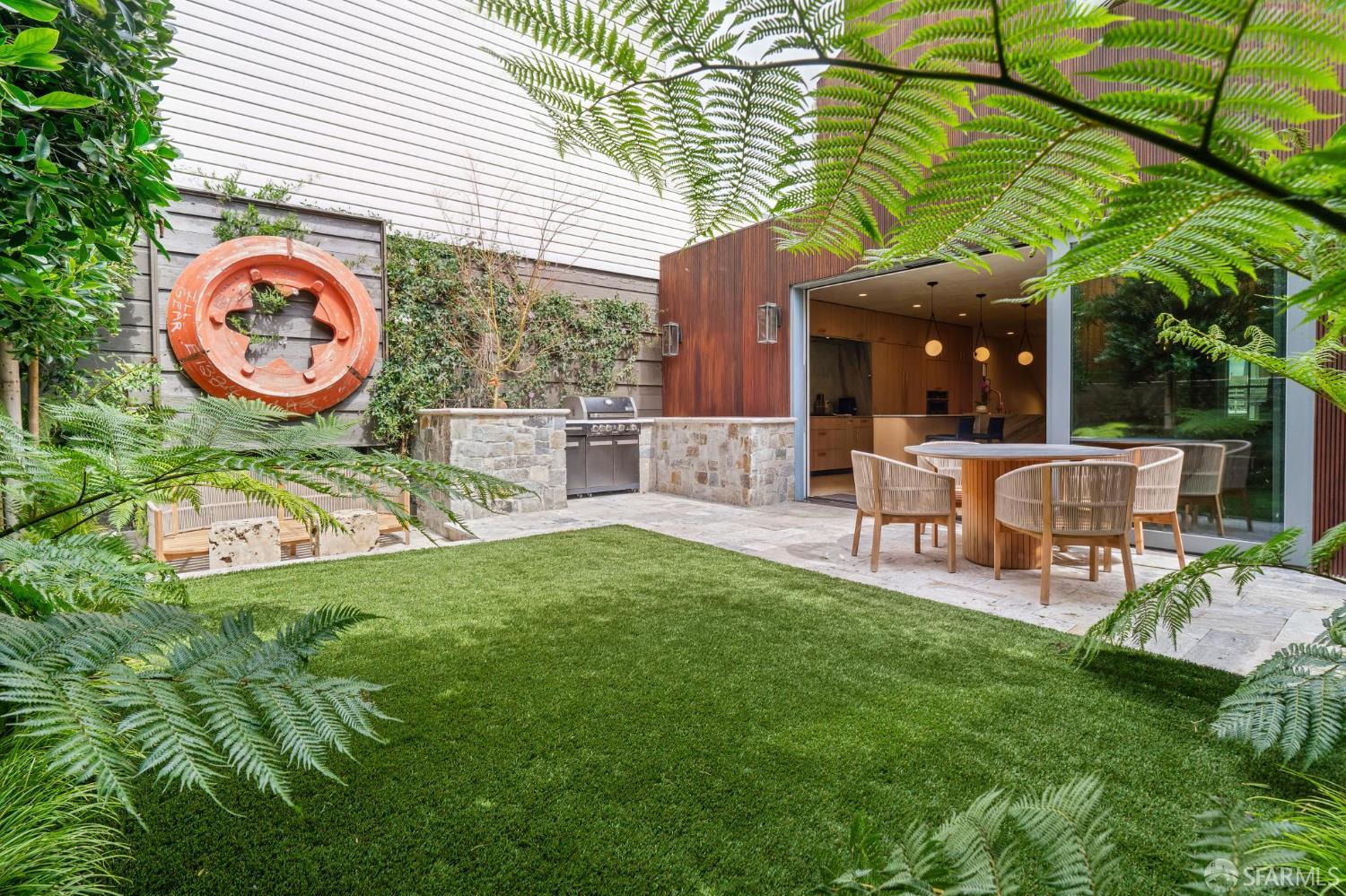 Detail Gallery Image 38 of 94 For 7 Seymour St, San Francisco,  CA 94115 - 5 Beds | 4/2 Baths