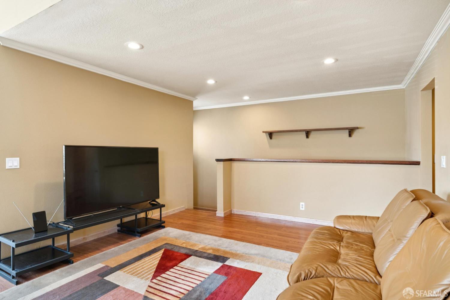 Detail Gallery Image 3 of 35 For 310 Atlas Dr #1,  Hercules,  CA 94547 - 2 Beds | 1/1 Baths