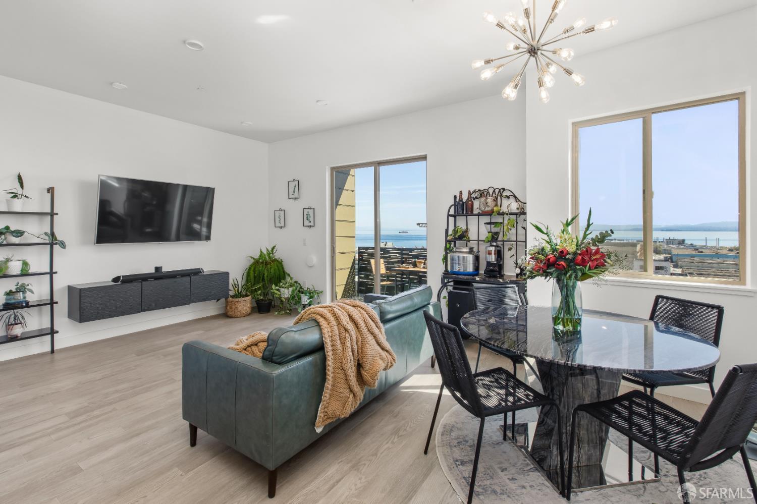 Photo #3: 426112671 Listing: Photo #3