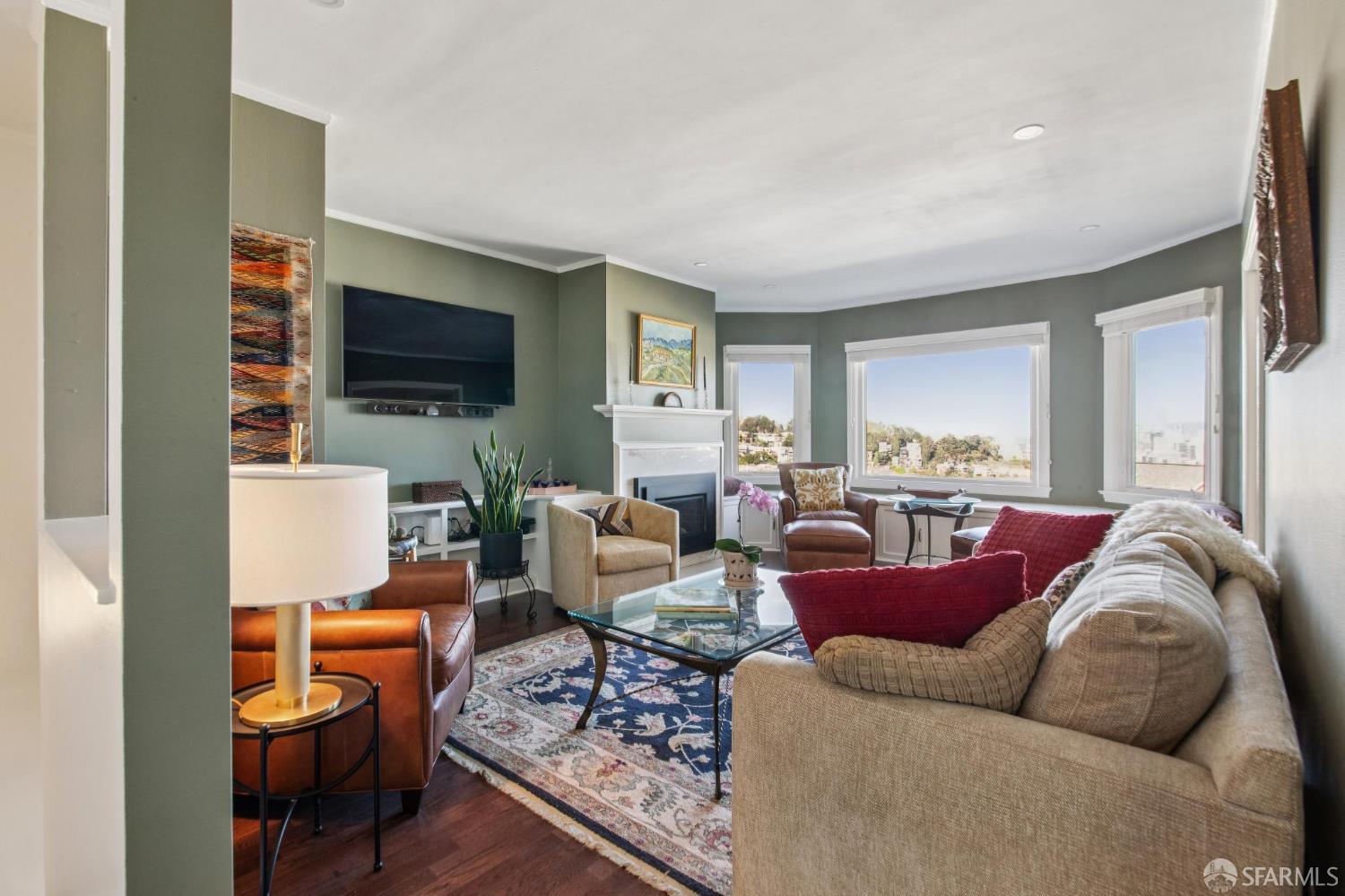 Detail Gallery Image 5 of 47 For 3348 Market St, San Francisco,  CA 94114 - 2 Beds | 2 Baths