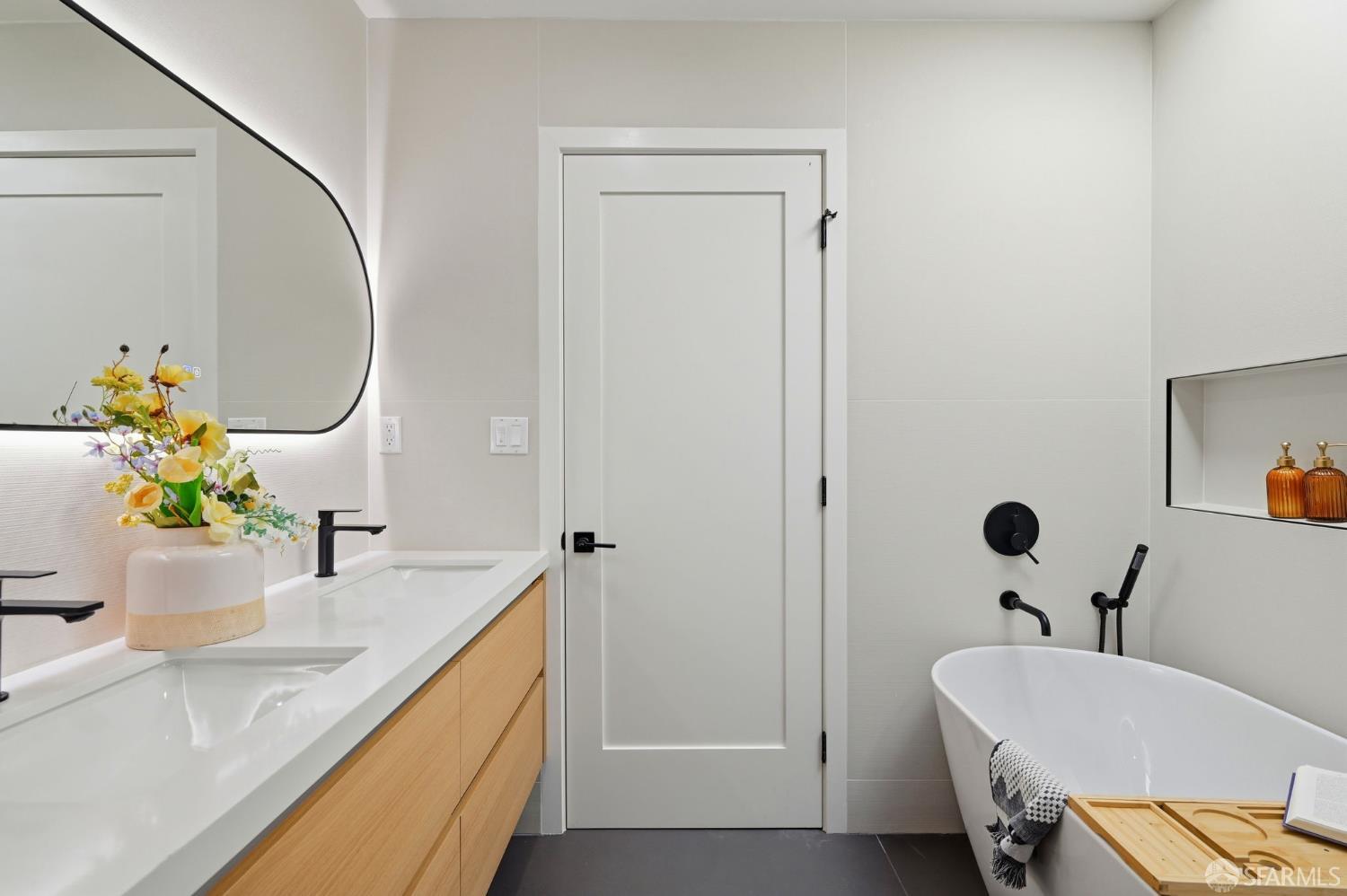 Detail Gallery Image 41 of 53 For 2124 18th Ave, San Francisco,  CA 94116 - 4 Beds | 3/1 Baths