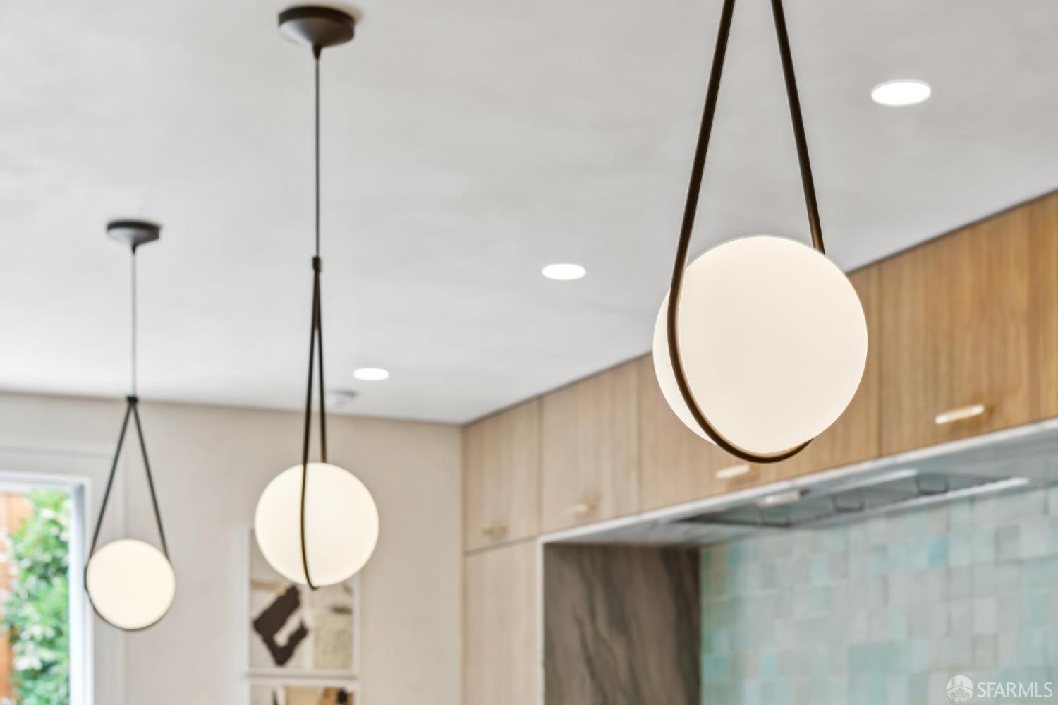 Detail Gallery Image 30 of 94 For 7 Seymour St, San Francisco,  CA 94115 - 5 Beds | 4/2 Baths