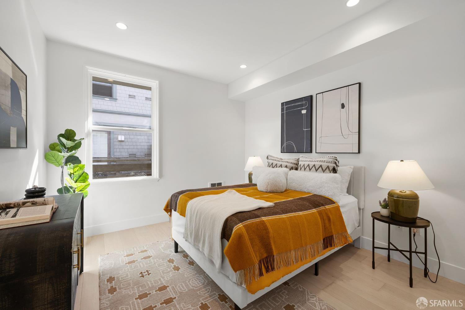 Detail Gallery Image 17 of 52 For 350 Broderick St #320,  San Francisco,  CA 94117 - 3 Beds | 3 Baths