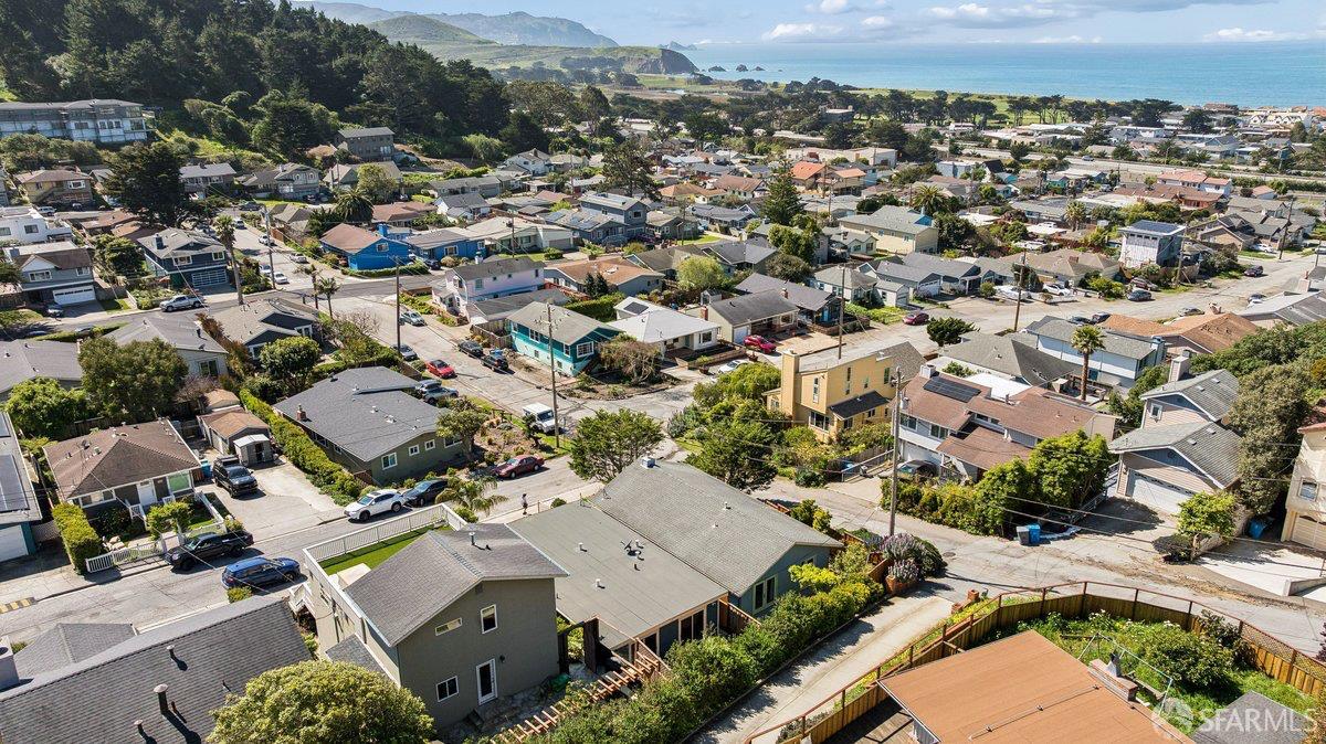 Detail Gallery Image 30 of 31 For 409 Pacific Ave, Pacifica,  CA 94044 - 2 Beds | 1 Baths