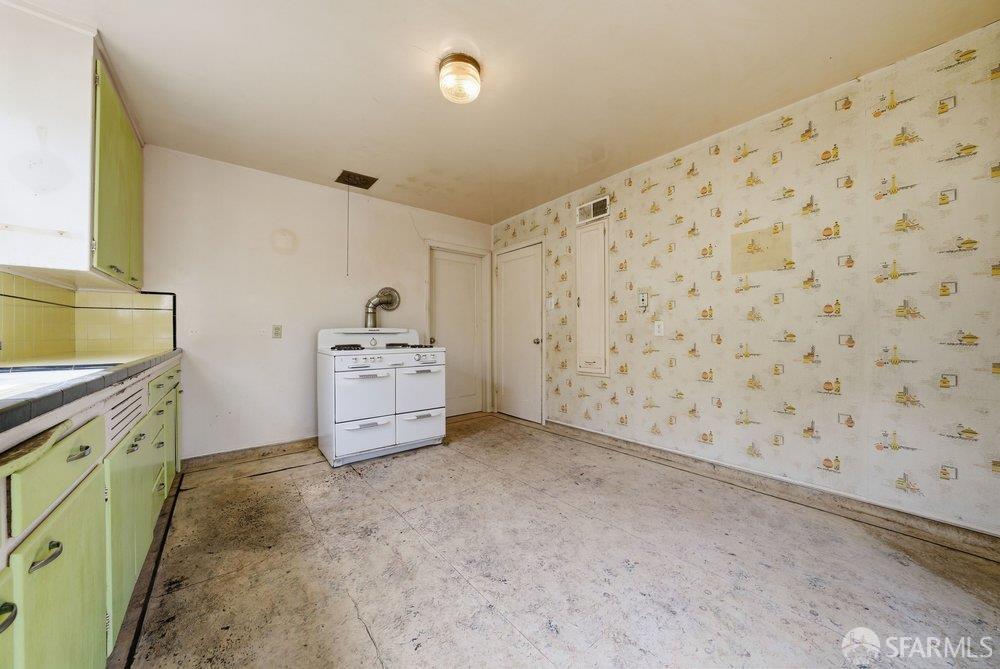 Detail Gallery Image 20 of 49 For 267 Milagra Dr, Pacifica,  CA 94044 - 3 Beds | 1 Baths