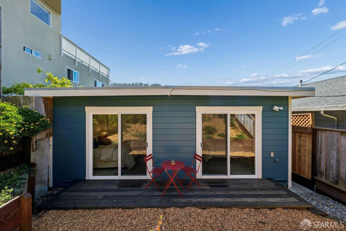 Detail Gallery Image 23 of 31 For 409 Pacific Ave, Pacifica,  CA 94044 - 2 Beds | 1 Baths