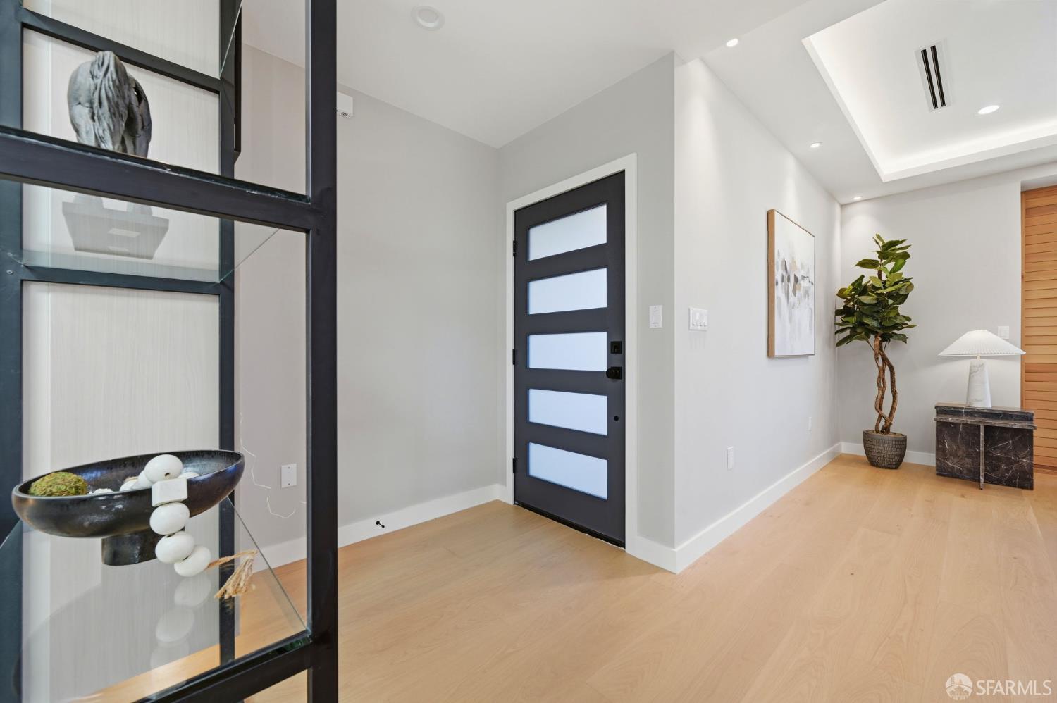 Detail Gallery Image 7 of 53 For 2124 18th Ave, San Francisco,  CA 94116 - 4 Beds | 3/1 Baths