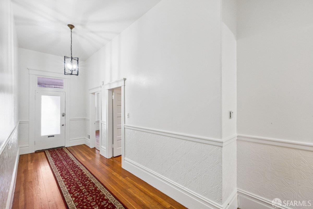 Detail Gallery Image 15 of 25 For 2205 Bryant St, San Francisco,  CA 94110 - 3 Beds | 1/1 Baths