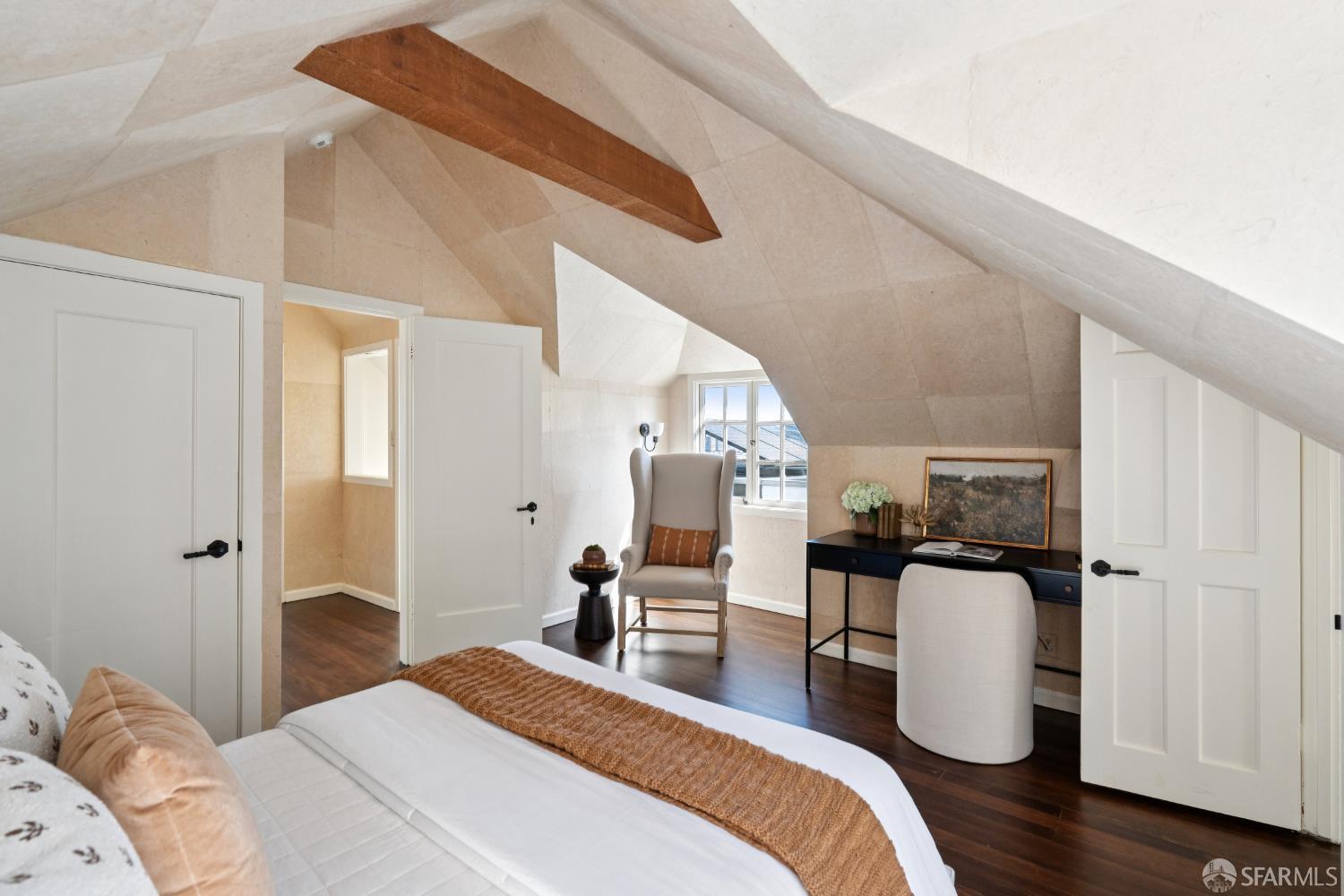 Detail Gallery Image 61 of 78 For 2535 Vallejo St, San Francisco,  CA 94123 - 3 Beds | 3/2 Baths