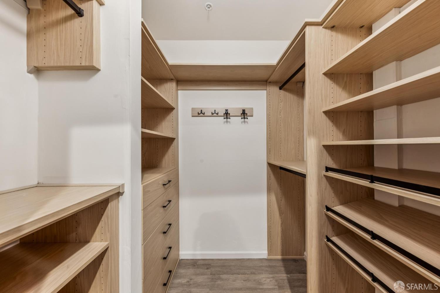 Photo #33: 426100649 Listing: Photo #33