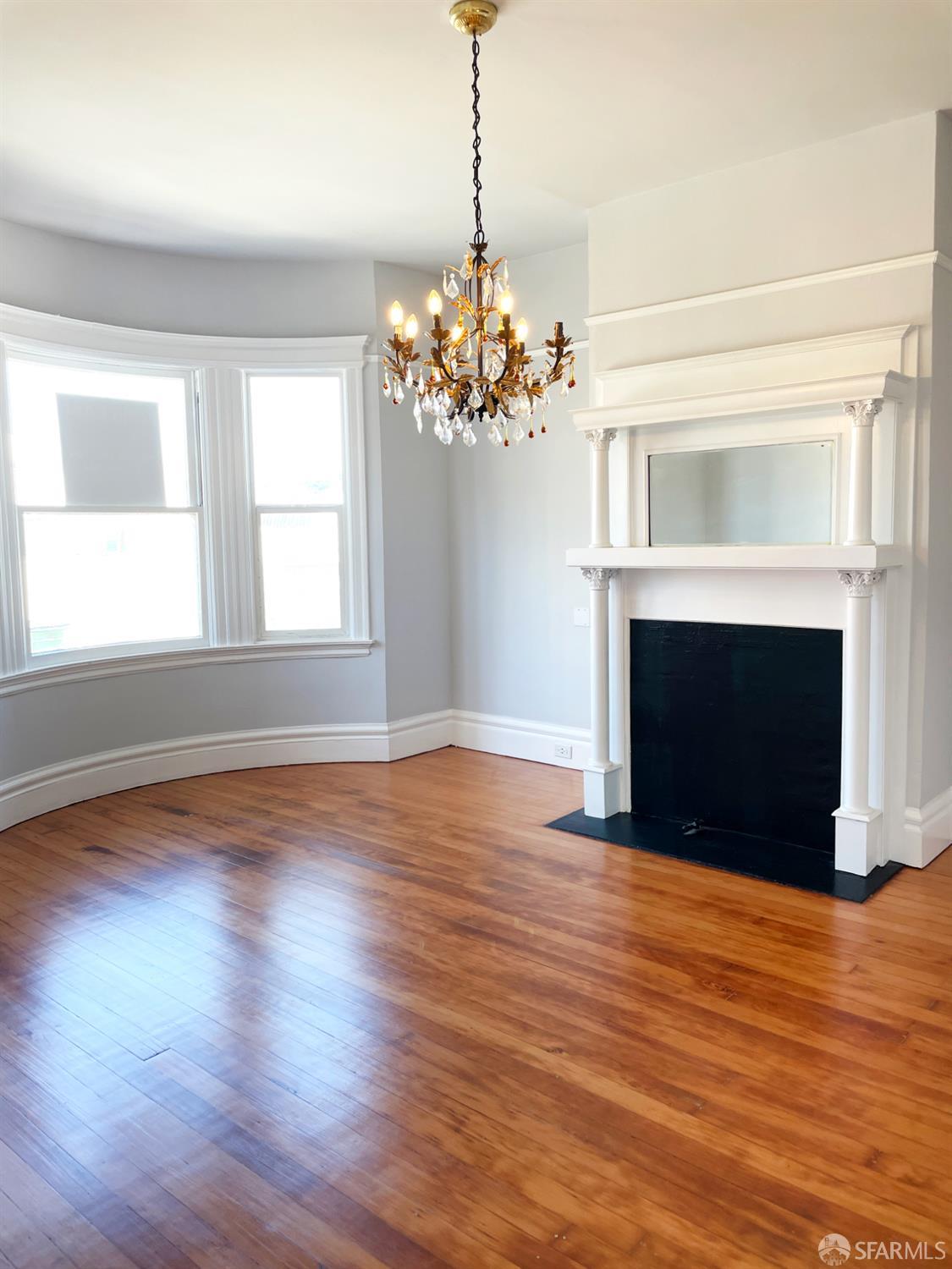 Detail Gallery Image 4 of 6 For 835 Broadway, San Francisco,  CA 94133 - – Beds | – Baths