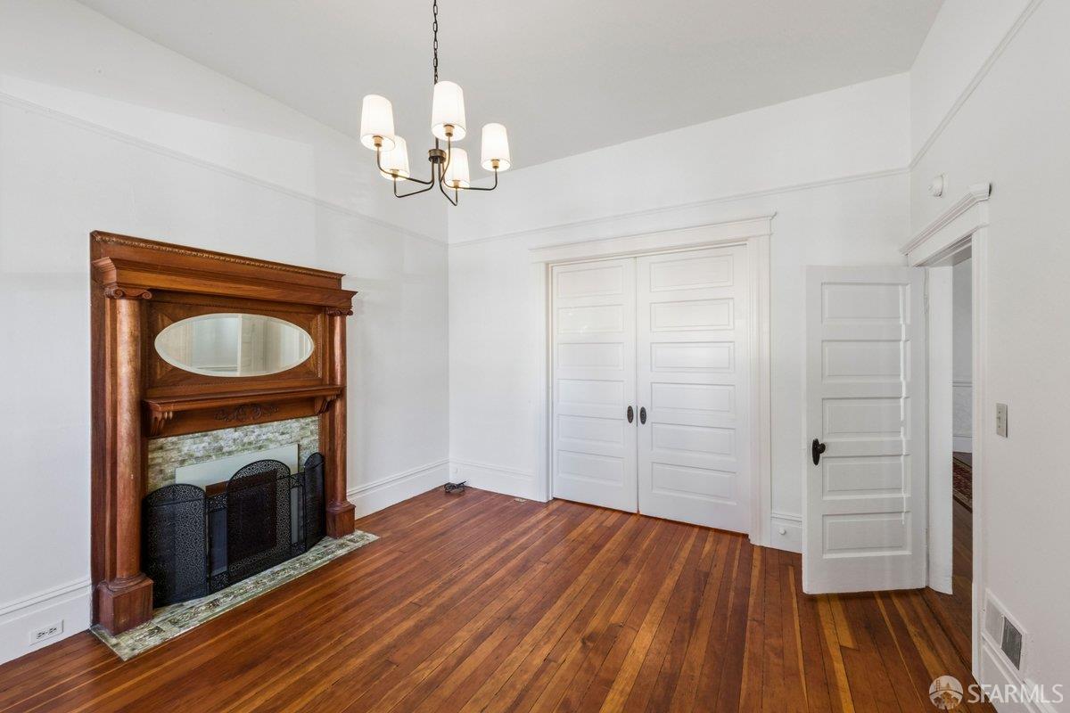 Detail Gallery Image 4 of 25 For 2205 Bryant St, San Francisco,  CA 94110 - 3 Beds | 1/1 Baths