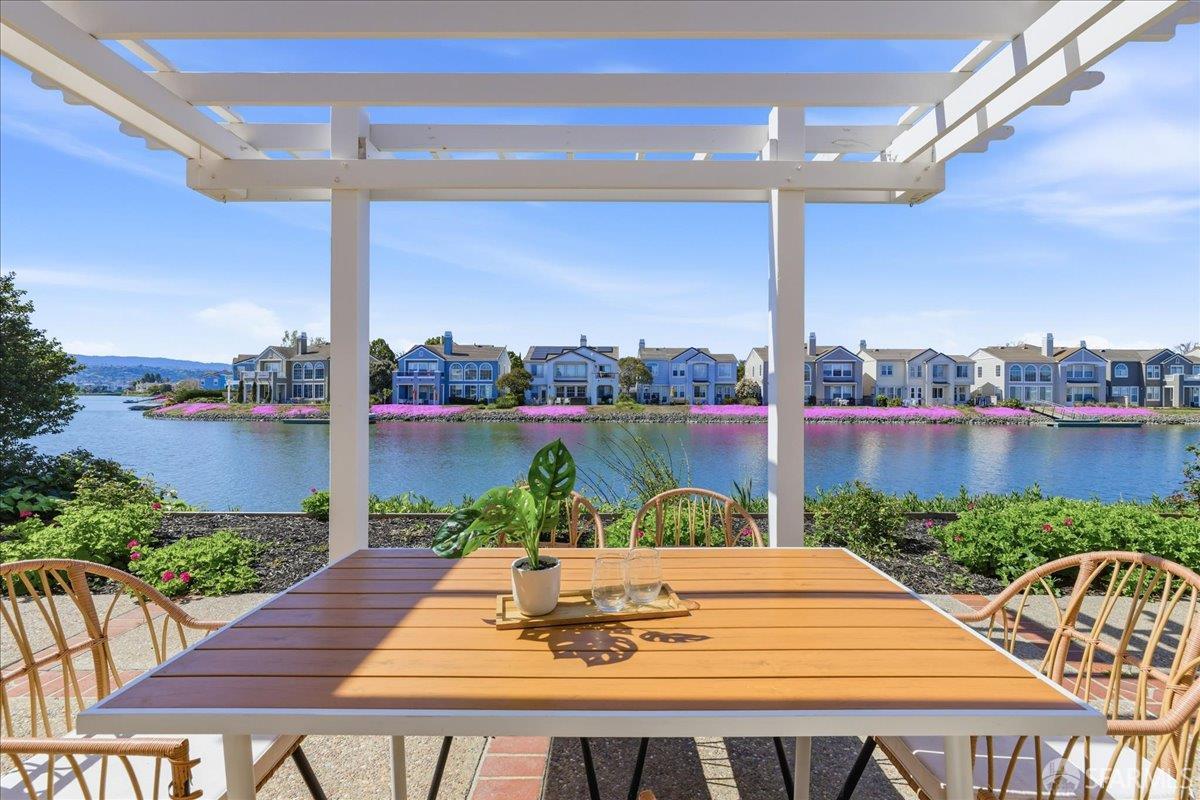 Detail Gallery Image 57 of 79 For 332 Mindanao Dr, Redwood City,  CA 94065 - 3 Beds | 2/1 Baths