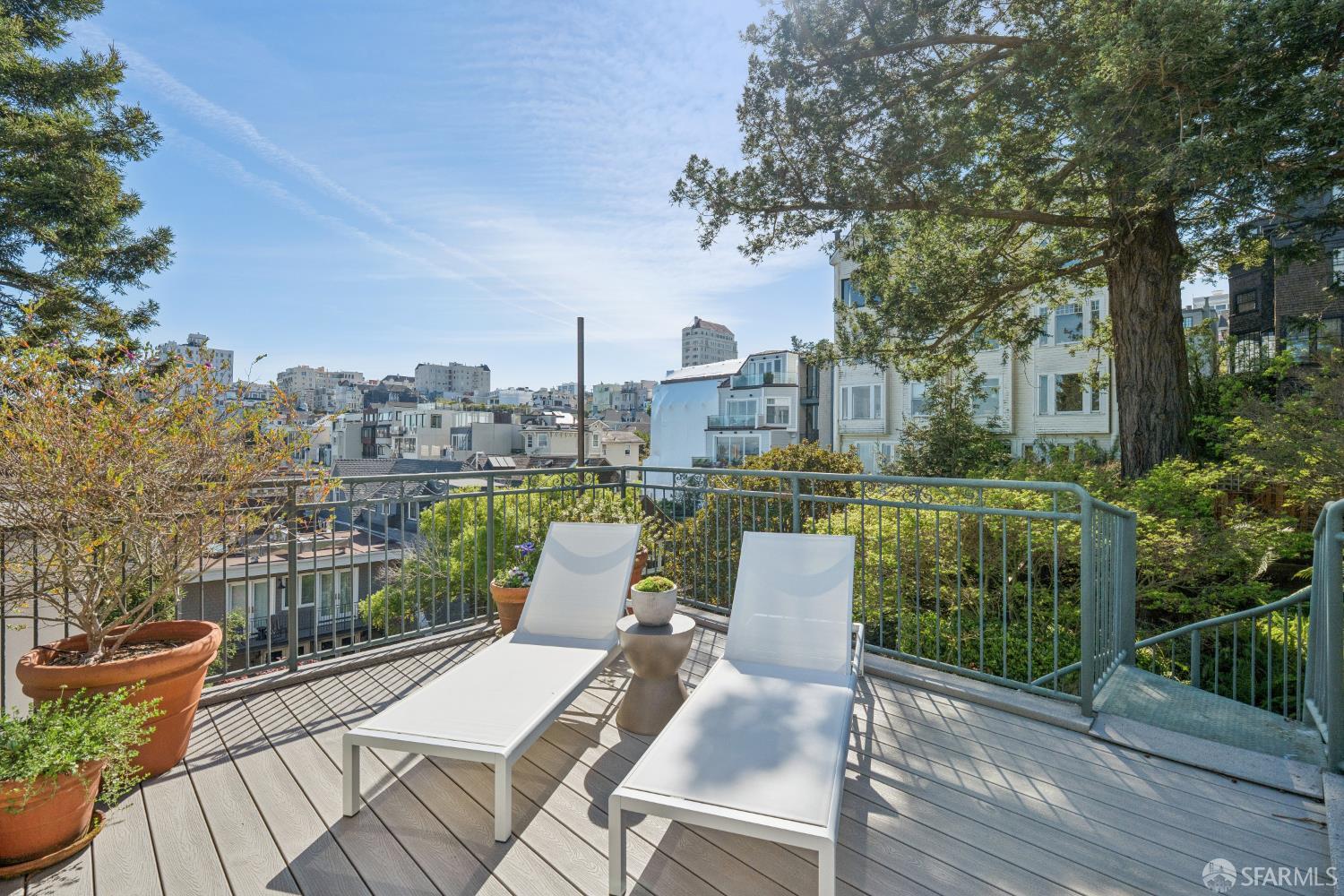 Detail Gallery Image 64 of 78 For 2535 Vallejo St, San Francisco,  CA 94123 - 3 Beds | 3/2 Baths