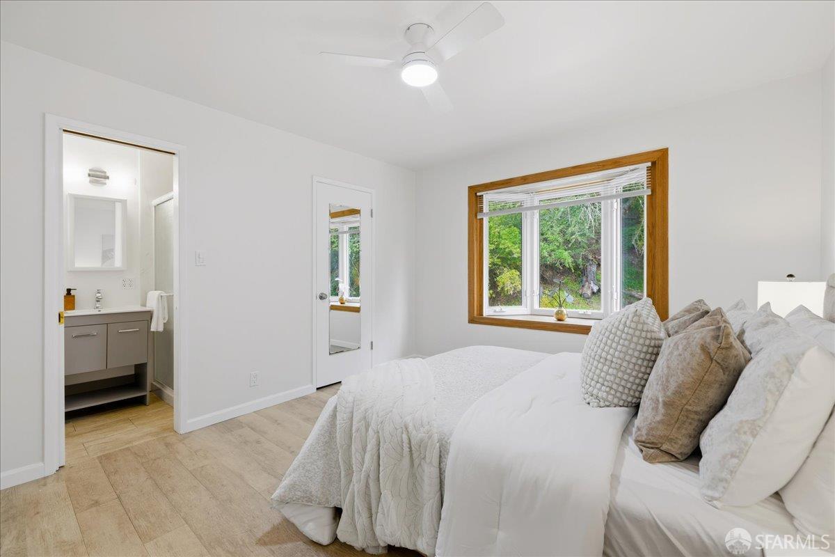 Detail Gallery Image 16 of 46 For 15942 Cambrian Dr, San Leandro,  CA 94578 - 5 Beds | 3 Baths