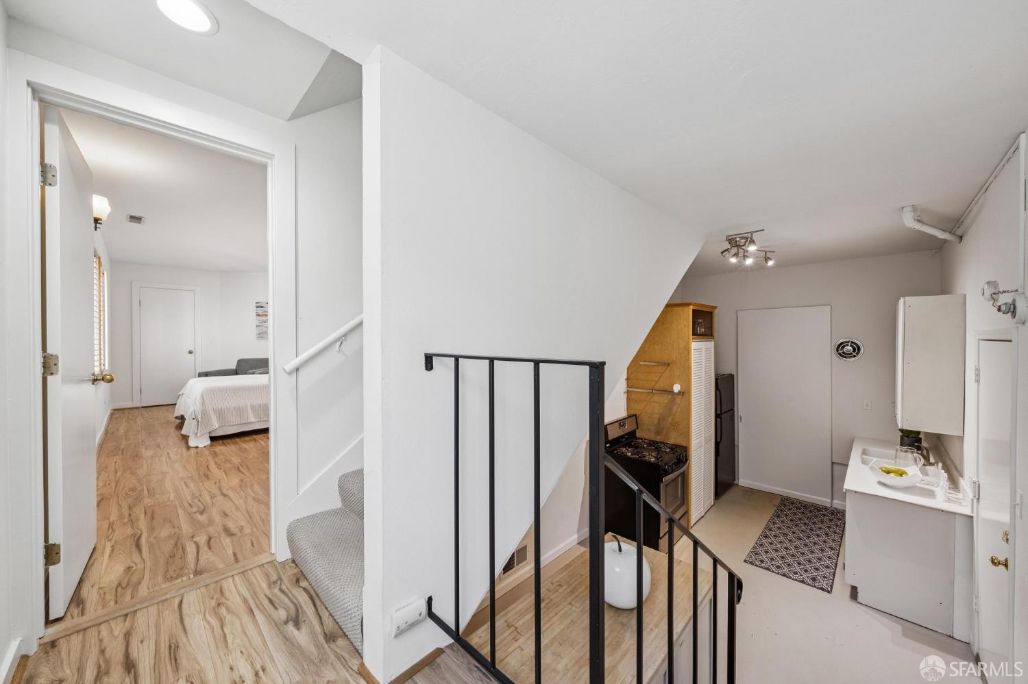 Detail Gallery Image 37 of 54 For 4743 Mountain Blvd, Oakland,  CA 94619 - 4 Beds | 3 Baths