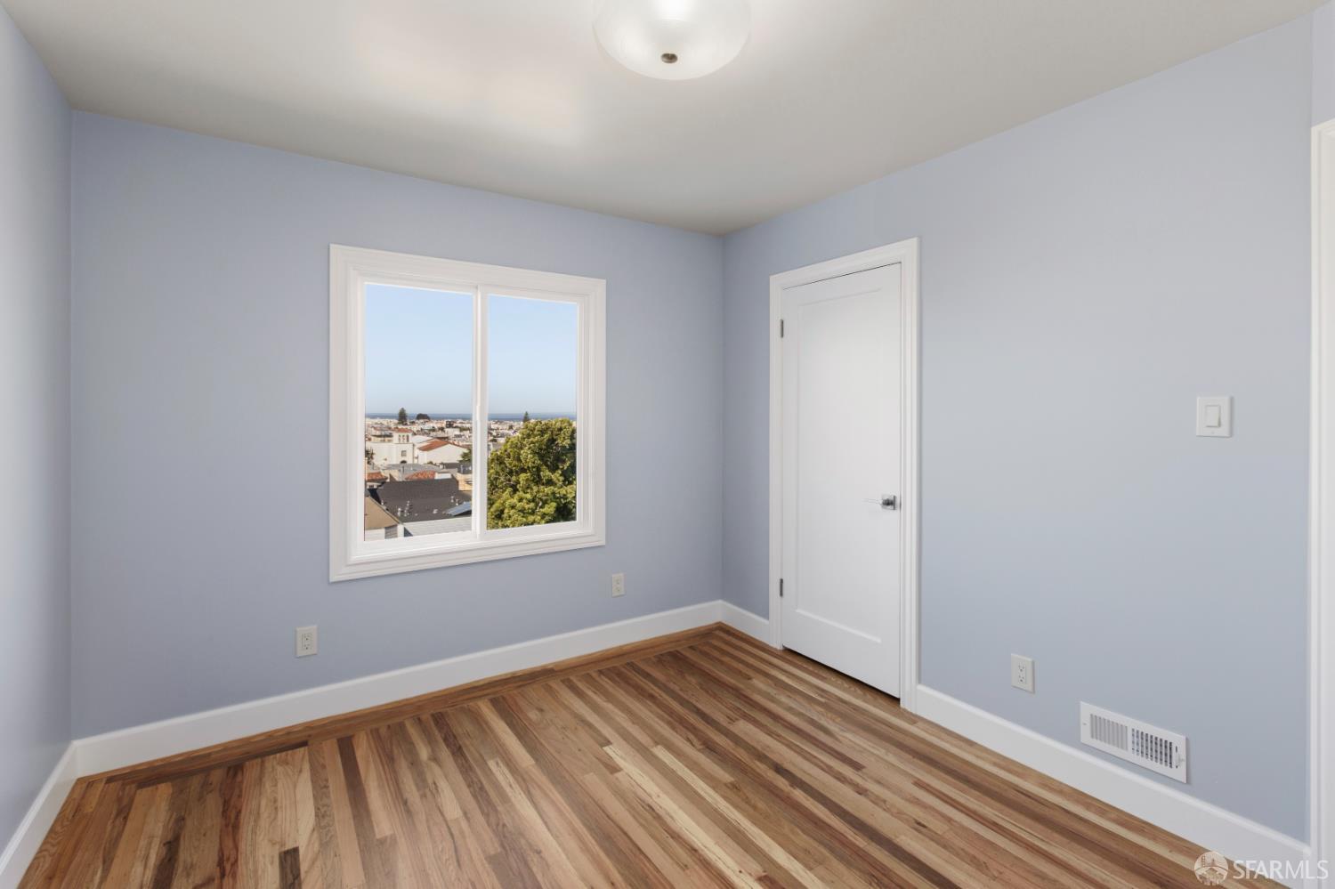 Detail Gallery Image 16 of 42 For 1627 20th Ave, San Francisco,  CA 94122 - – Beds | – Baths