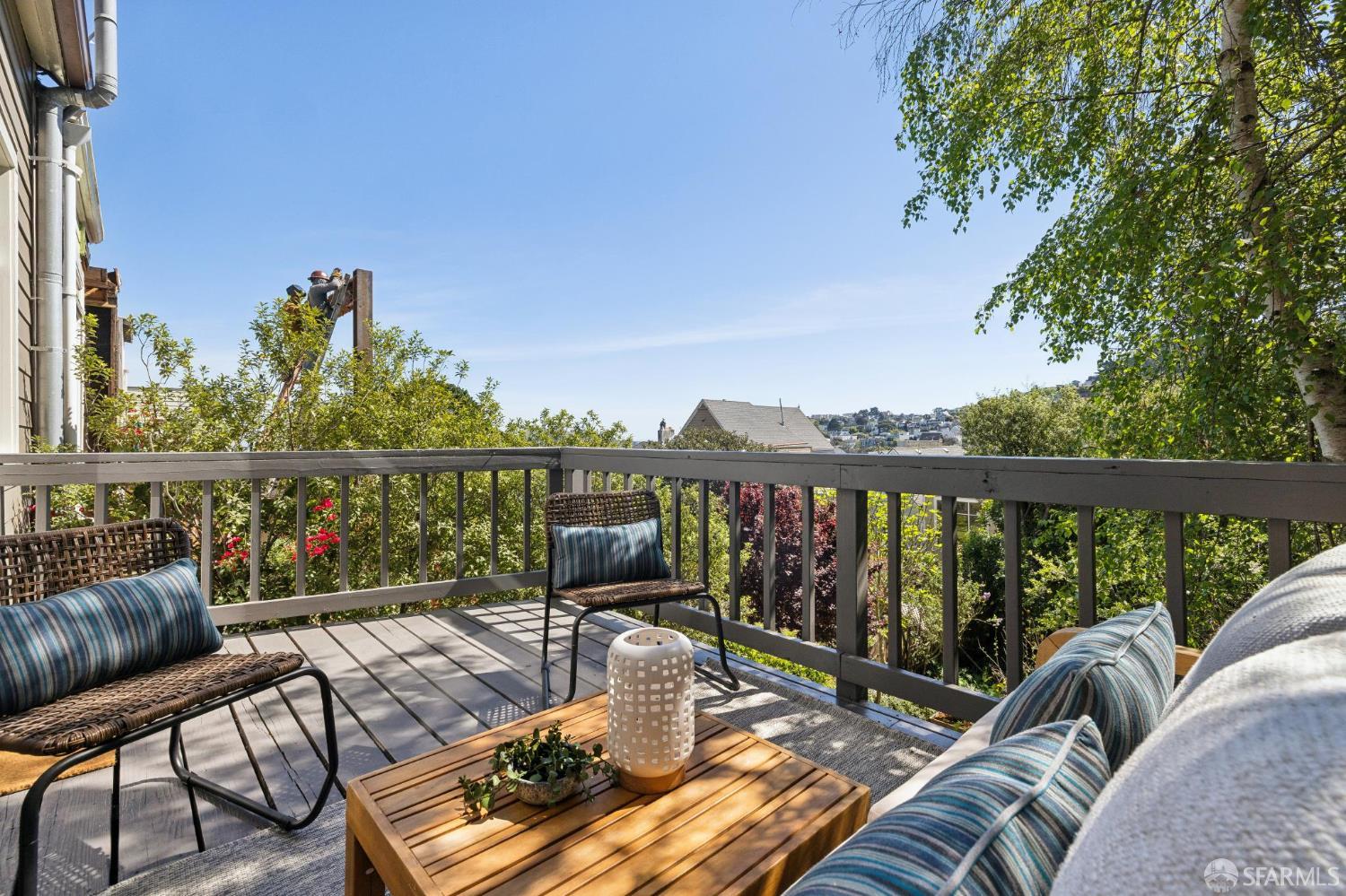 Detail Gallery Image 14 of 51 For 4333 23rd St, San Francisco,  CA 94114 - 3 Beds | 3 Baths