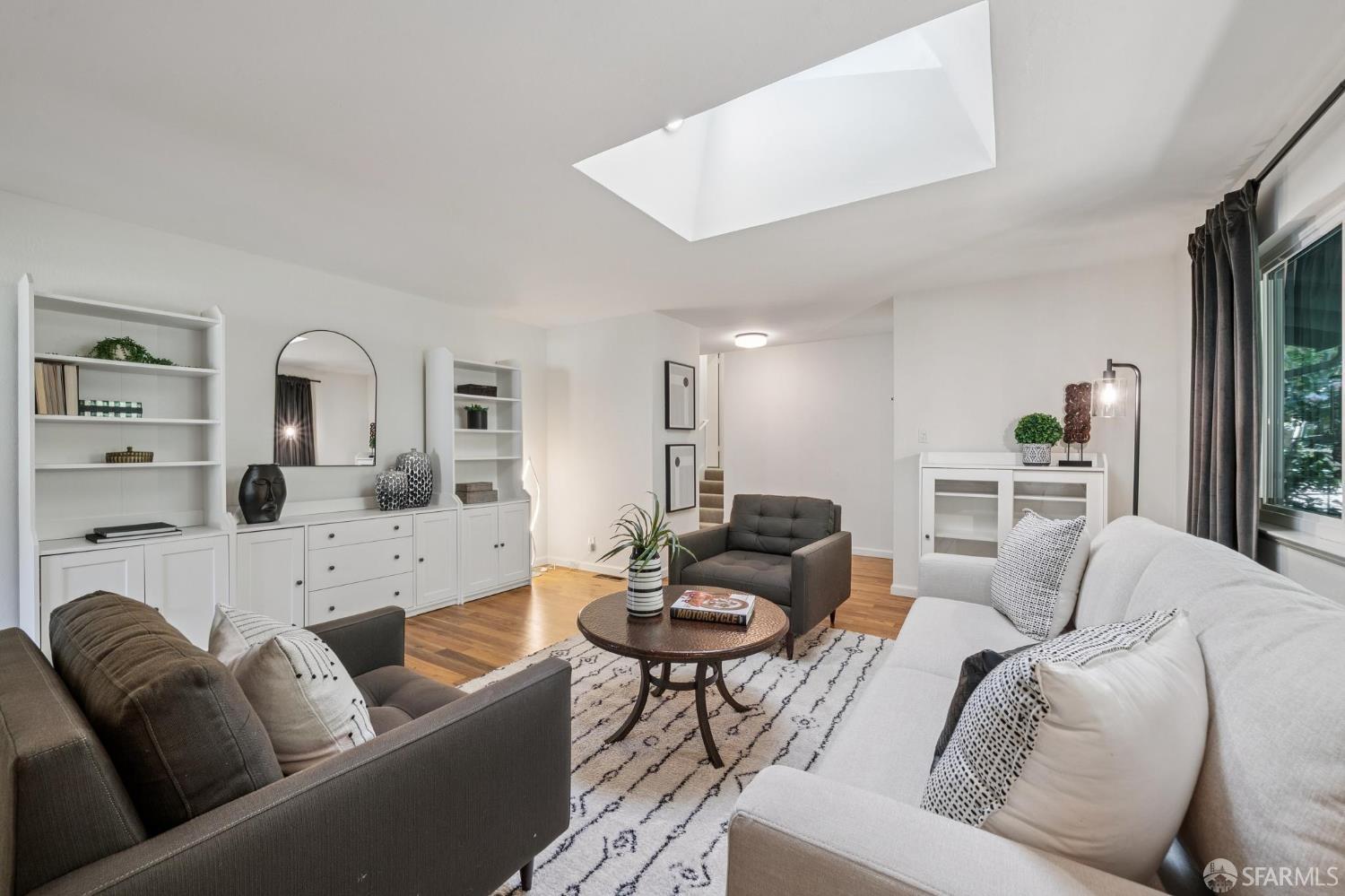 Detail Gallery Image 5 of 54 For 4743 Mountain Blvd, Oakland,  CA 94619 - 4 Beds | 3 Baths