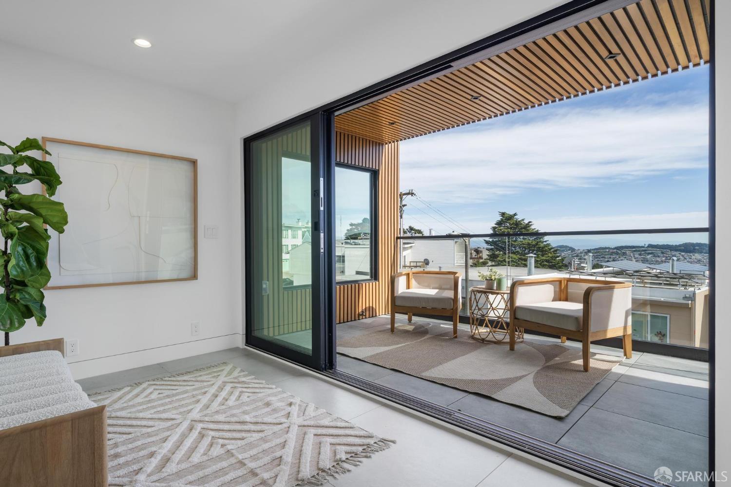 Detail Gallery Image 27 of 81 For 222 Molimo Dr, San Francisco,  CA 94127 - 4 Beds | 3/1 Baths