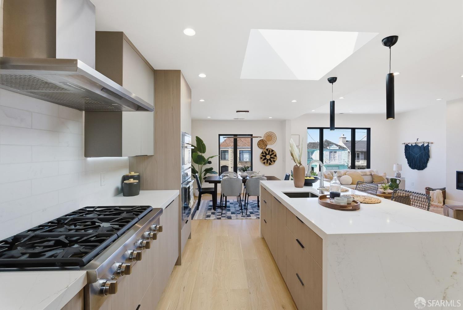 Detail Gallery Image 13 of 81 For 1646 34th Ave, San Francisco,  CA 94122 - 4 Beds | 3 Baths