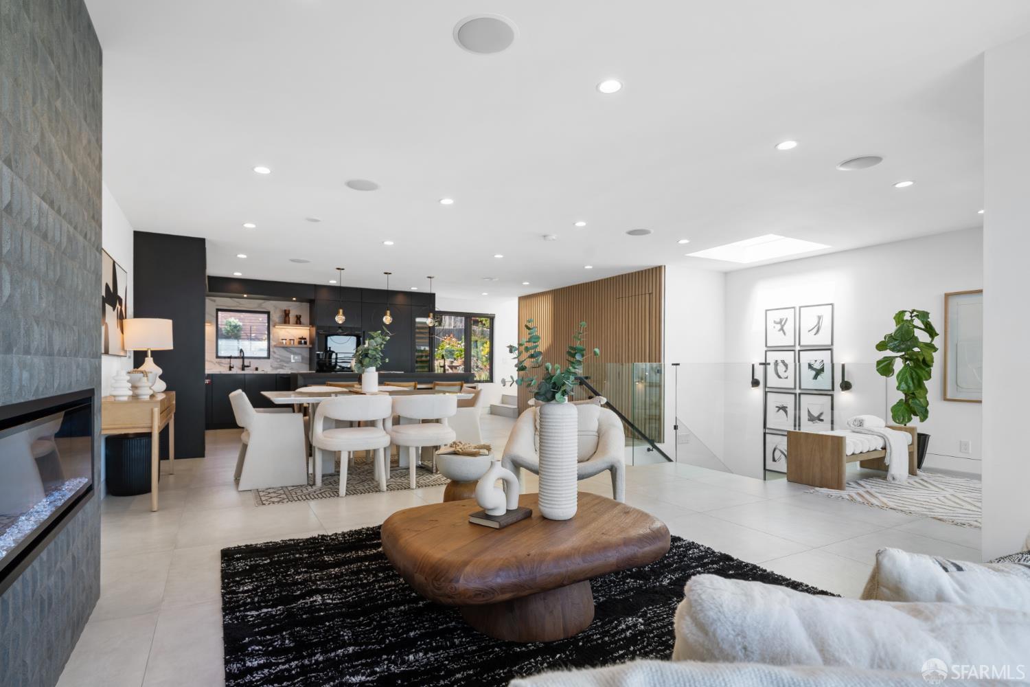 Detail Gallery Image 15 of 81 For 222 Molimo Dr, San Francisco,  CA 94127 - 4 Beds | 3/1 Baths