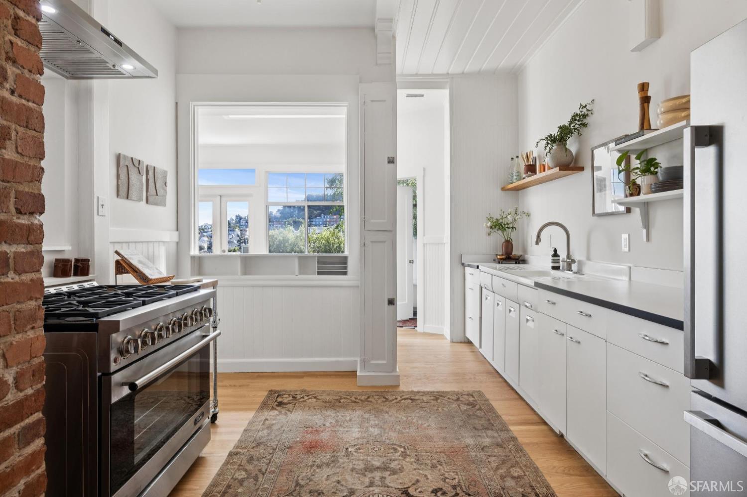 Detail Gallery Image 16 of 51 For 4333 23rd St, San Francisco,  CA 94114 - 3 Beds | 3 Baths