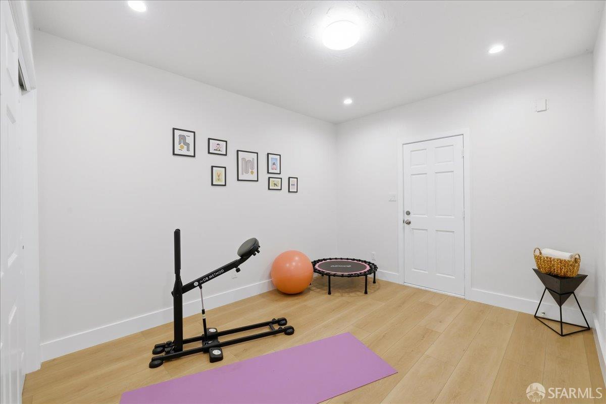 Detail Gallery Image 26 of 46 For 15942 Cambrian Dr, San Leandro,  CA 94578 - 5 Beds | 3 Baths