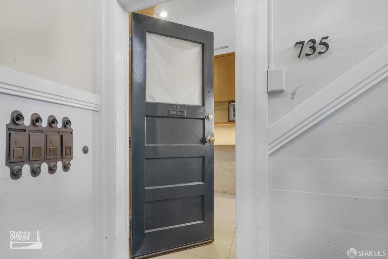 Detail Gallery Image 5 of 34 For 733 Waller St, San Francisco,  CA 94117 - – Beds | – Baths