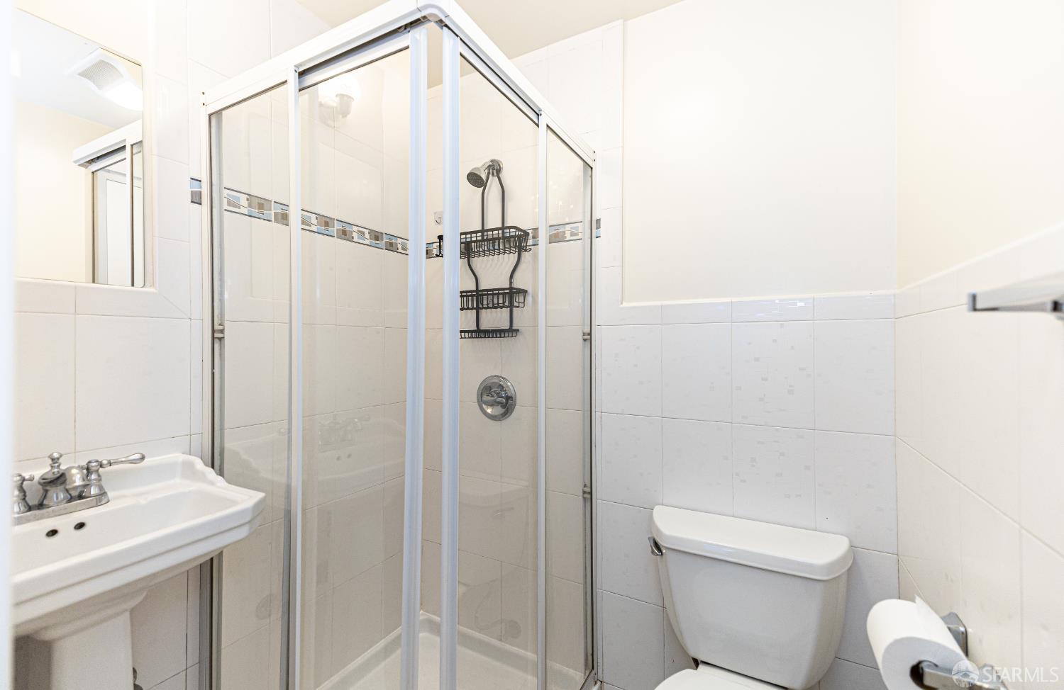 Detail Gallery Image 25 of 39 For 125 Garfield St, San Francisco,  CA 94134 - 4 Beds | 2 Baths