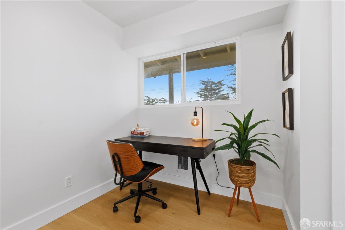 Detail Gallery Image 28 of 46 For 15942 Cambrian Dr, San Leandro,  CA 94578 - 5 Beds | 3 Baths