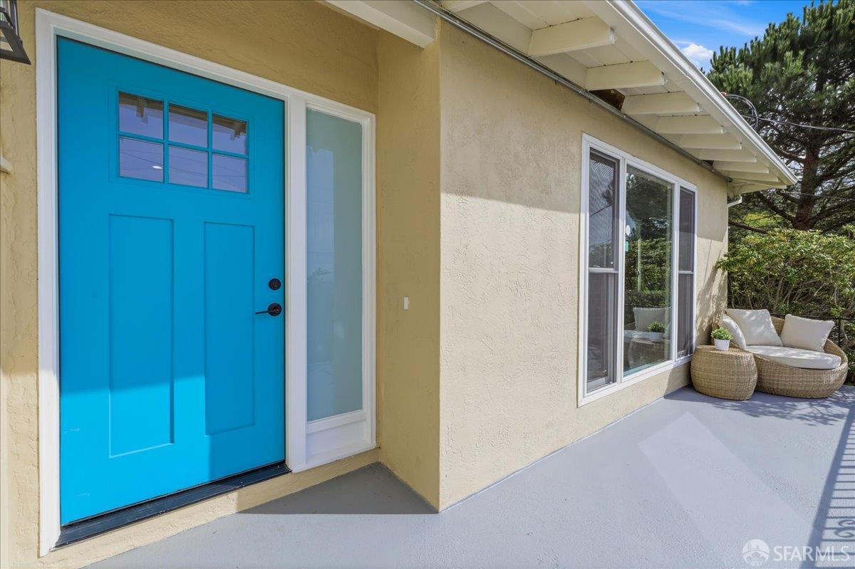 Detail Gallery Image 5 of 46 For 15942 Cambrian Dr, San Leandro,  CA 94578 - 5 Beds | 3 Baths