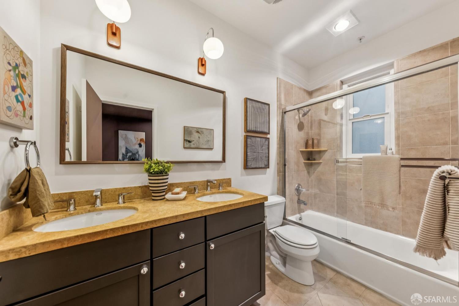 Photo #32: 426100649 Listing: Photo #32