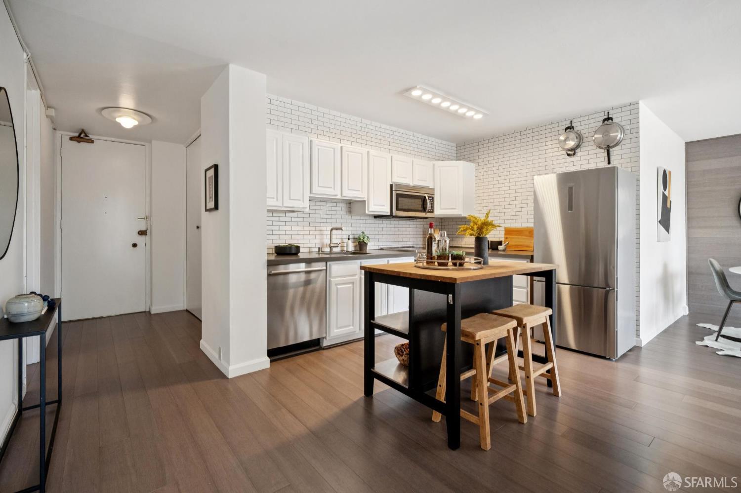 Photo #10: 426113235 Listing: Photo #10