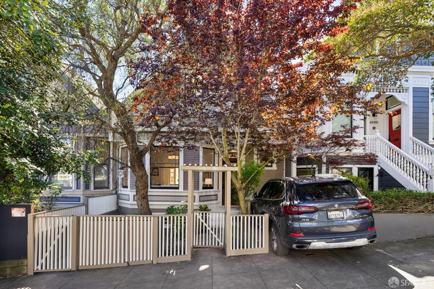 Detail Gallery Image 2 of 51 For 4333 23rd St, San Francisco,  CA 94114 - 3 Beds | 3 Baths