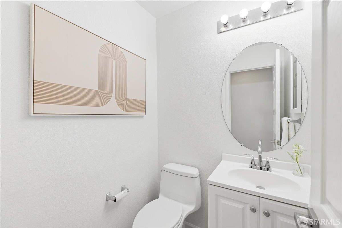 Detail Gallery Image 32 of 79 For 332 Mindanao Dr, Redwood City,  CA 94065 - 3 Beds | 2/1 Baths