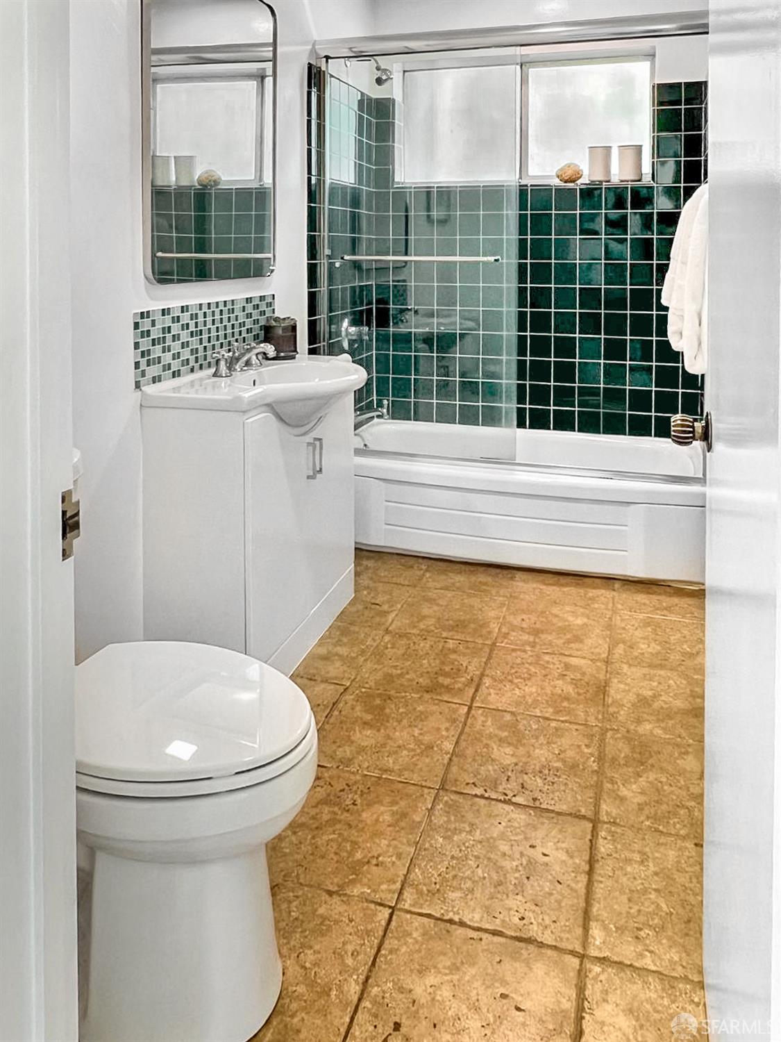 Photo #42: 426100077 Listing: Photo #42