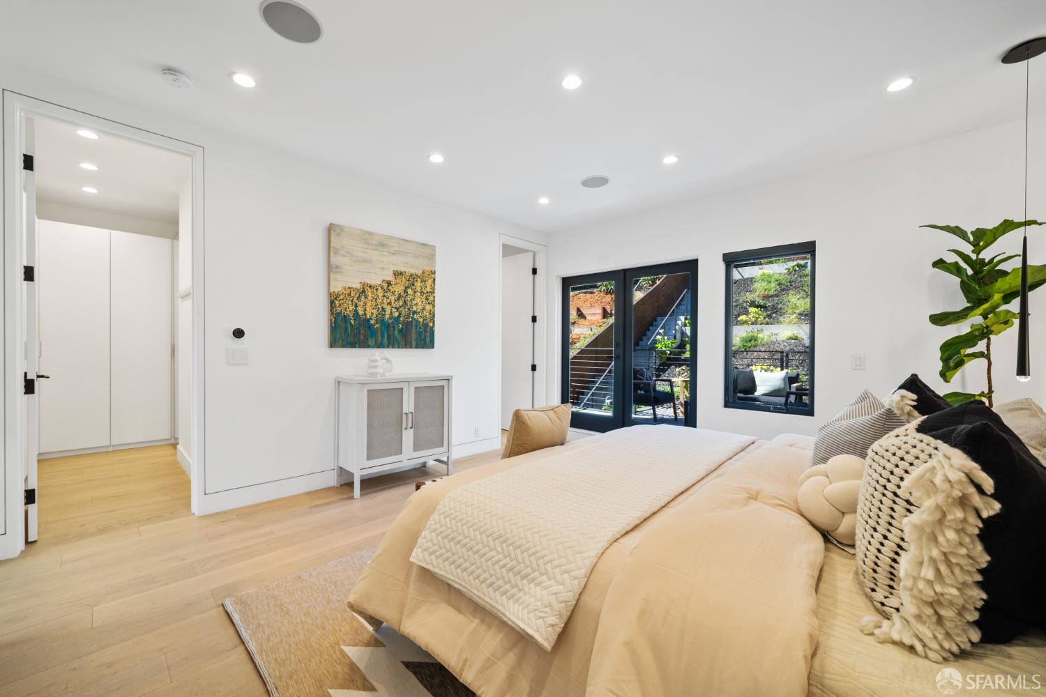 Detail Gallery Image 33 of 81 For 222 Molimo Dr, San Francisco,  CA 94127 - 4 Beds | 3/1 Baths