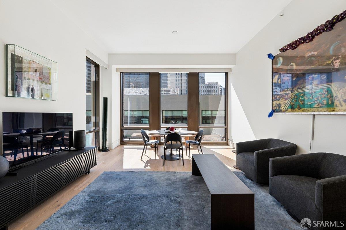 Photo #3: 426113307 Listing: Photo #3