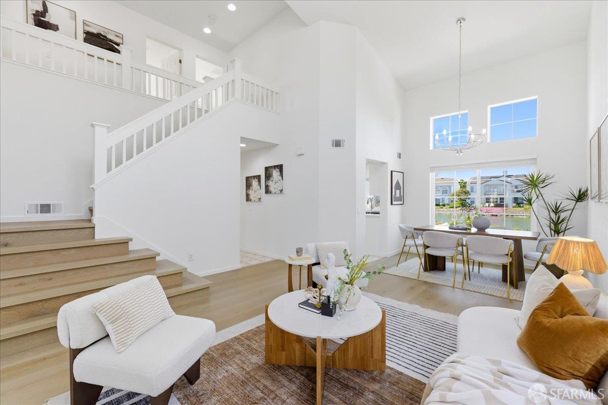 Detail Gallery Image 4 of 79 For 332 Mindanao Dr, Redwood City,  CA 94065 - 3 Beds | 2/1 Baths