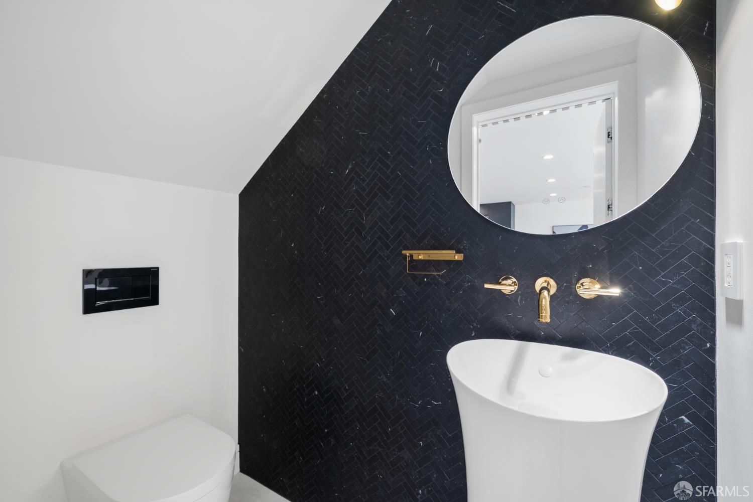 Detail Gallery Image 29 of 81 For 222 Molimo Dr, San Francisco,  CA 94127 - 4 Beds | 3/1 Baths