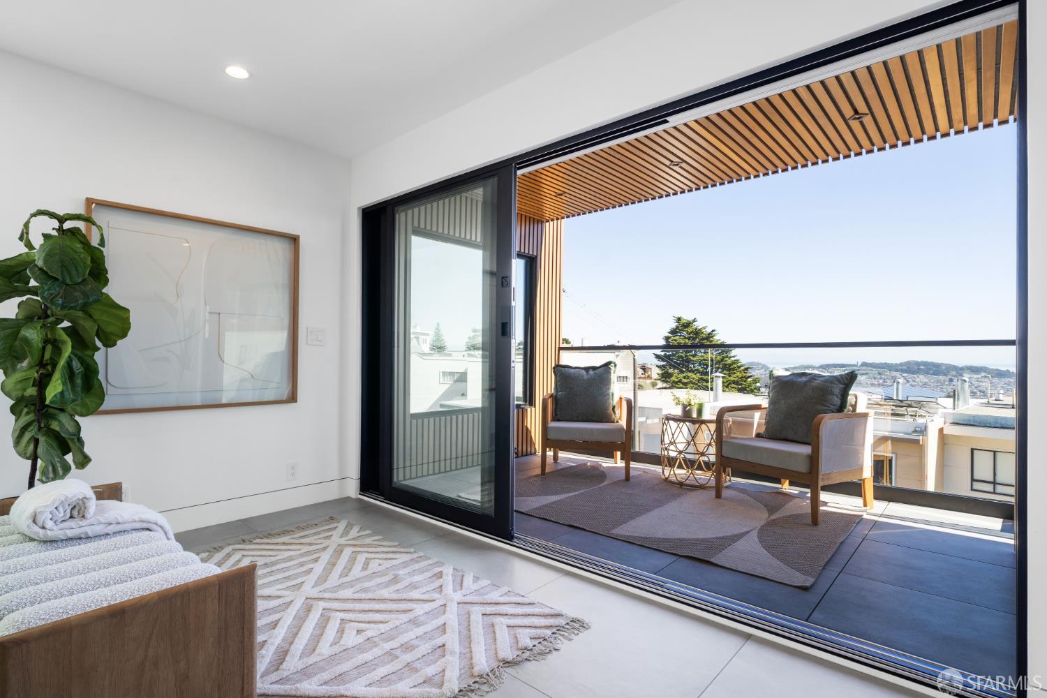 Detail Gallery Image 25 of 81 For 222 Molimo Dr, San Francisco,  CA 94127 - 4 Beds | 3/1 Baths