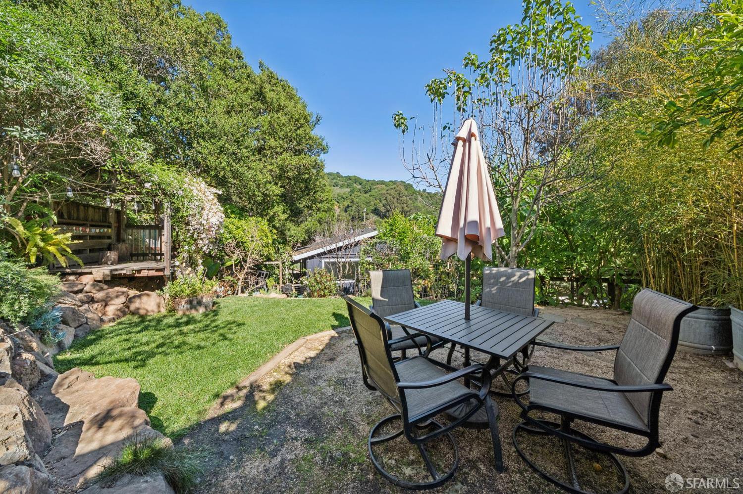 Detail Gallery Image 47 of 54 For 4743 Mountain Blvd, Oakland,  CA 94619 - 4 Beds | 3 Baths