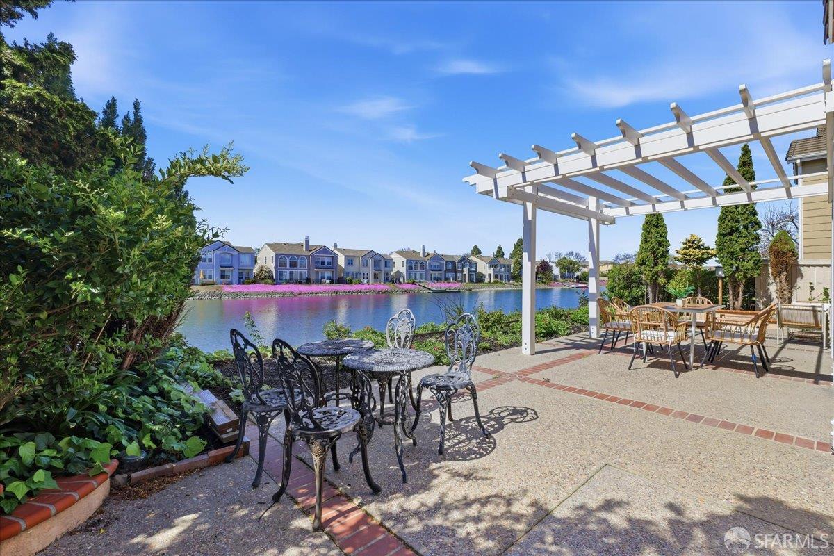 Detail Gallery Image 53 of 79 For 332 Mindanao Dr, Redwood City,  CA 94065 - 3 Beds | 2/1 Baths