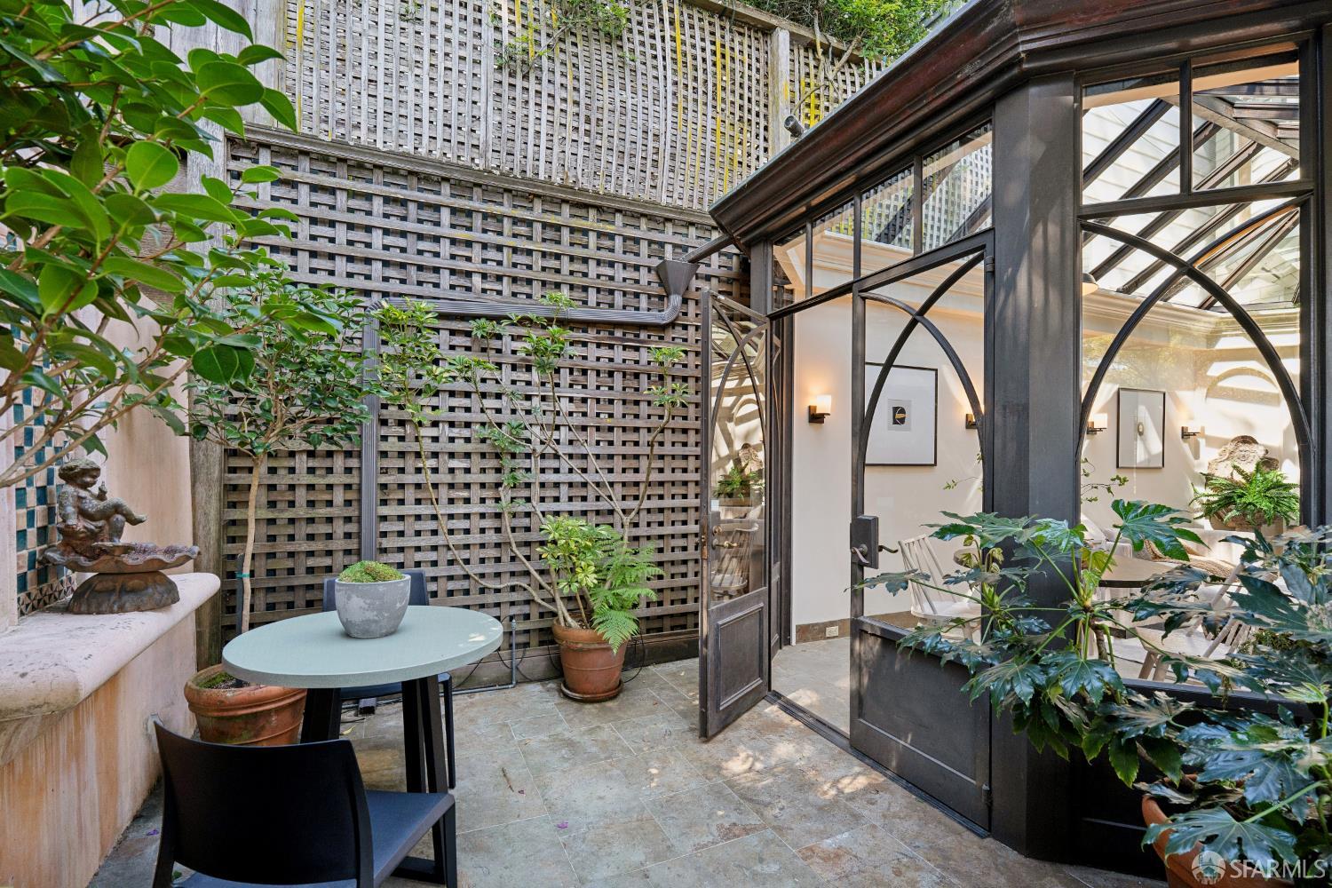 Detail Gallery Image 25 of 78 For 2535 Vallejo St, San Francisco,  CA 94123 - 3 Beds | 3/2 Baths