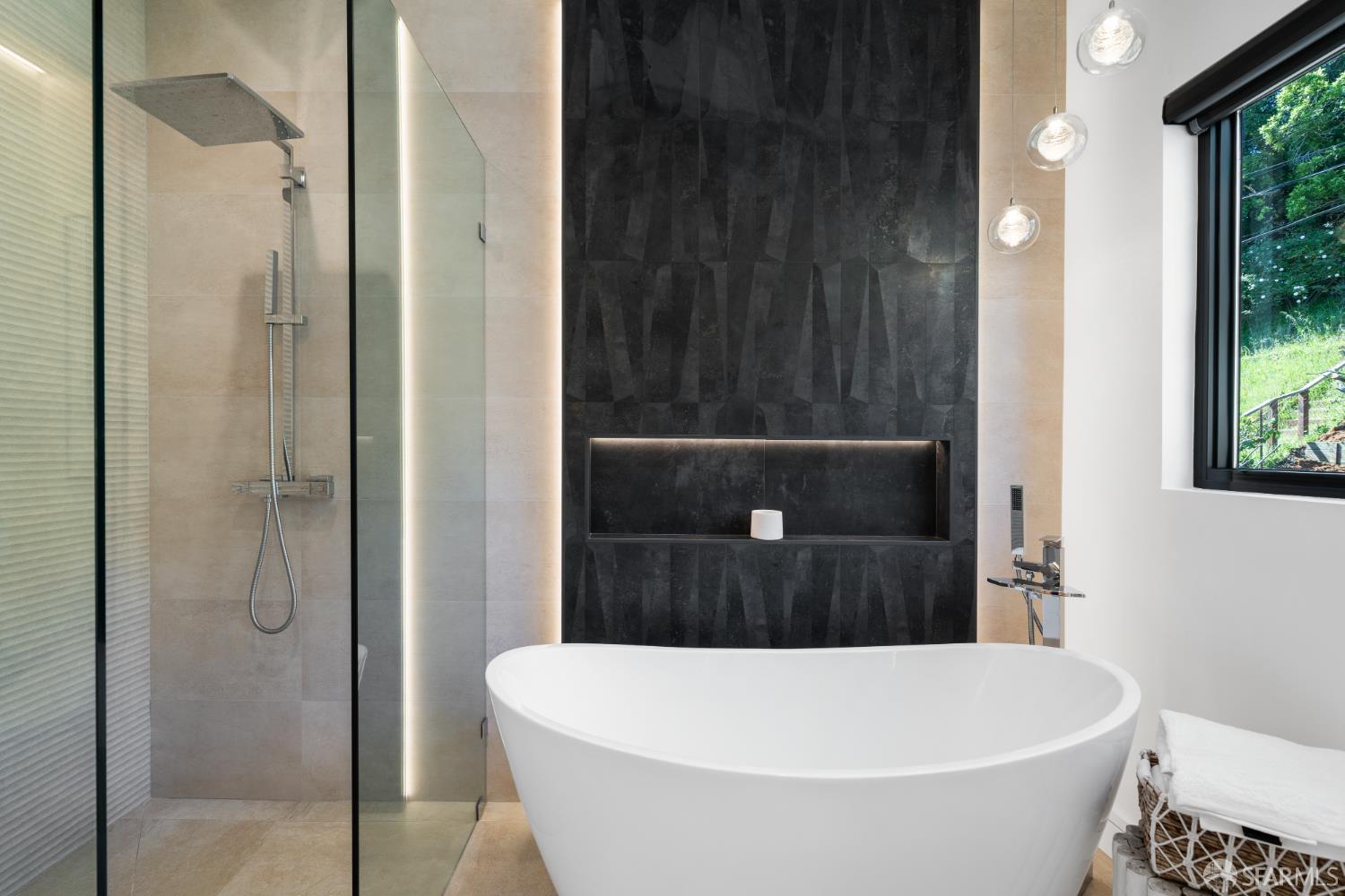 Detail Gallery Image 39 of 81 For 222 Molimo Dr, San Francisco,  CA 94127 - 4 Beds | 3/1 Baths