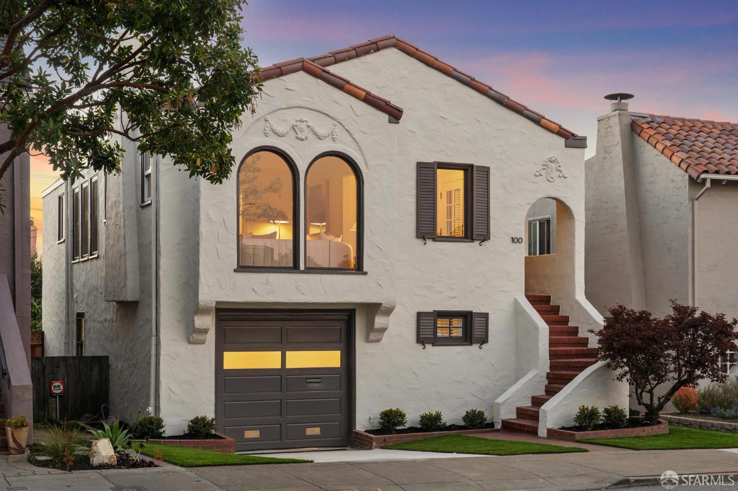 Detail Gallery Image 2 of 56 For 100 Chaves Ave, San Francisco,  CA 94127 - 2 Beds | 2 Baths