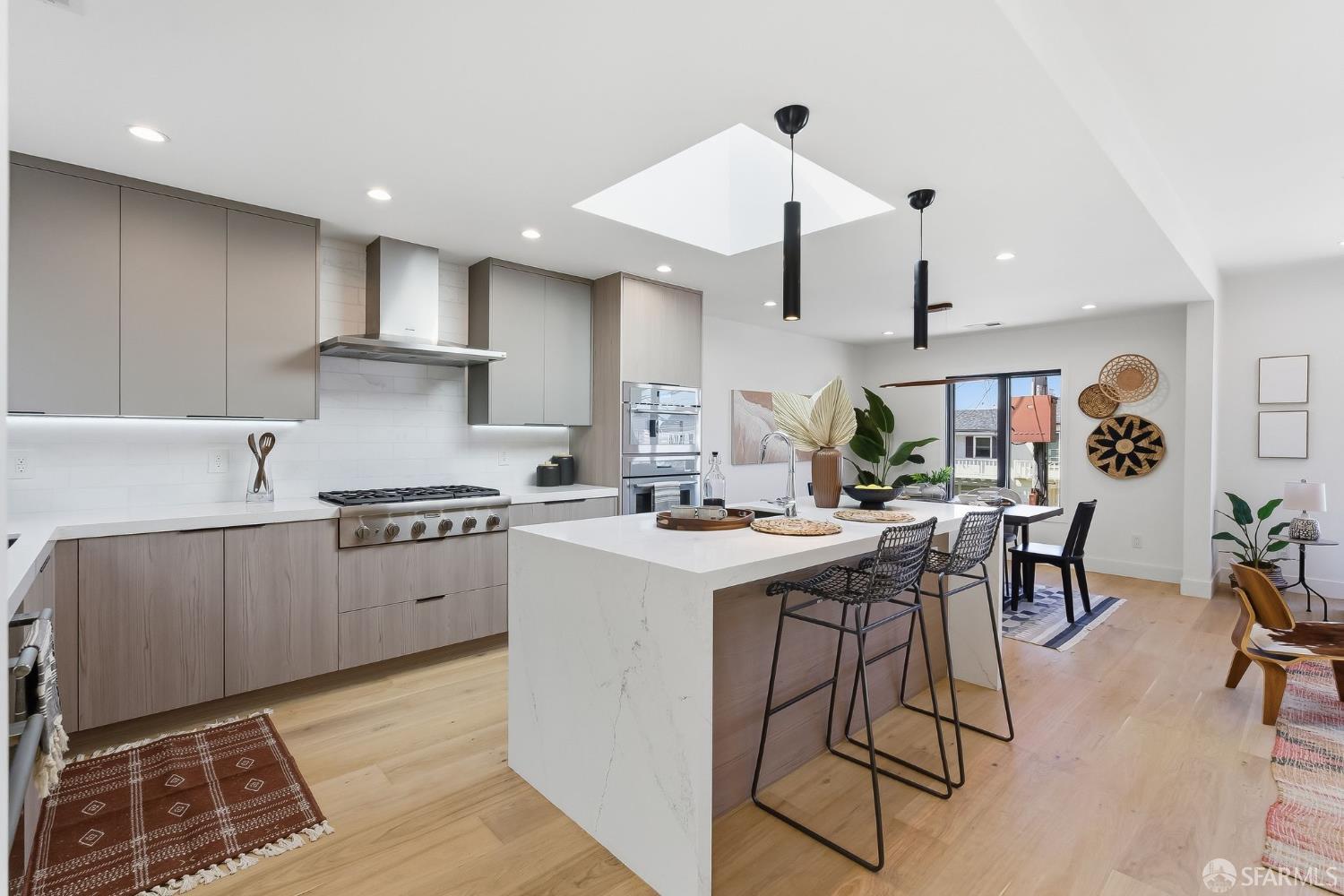 Detail Gallery Image 15 of 81 For 1646 34th Ave, San Francisco,  CA 94122 - 4 Beds | 3 Baths