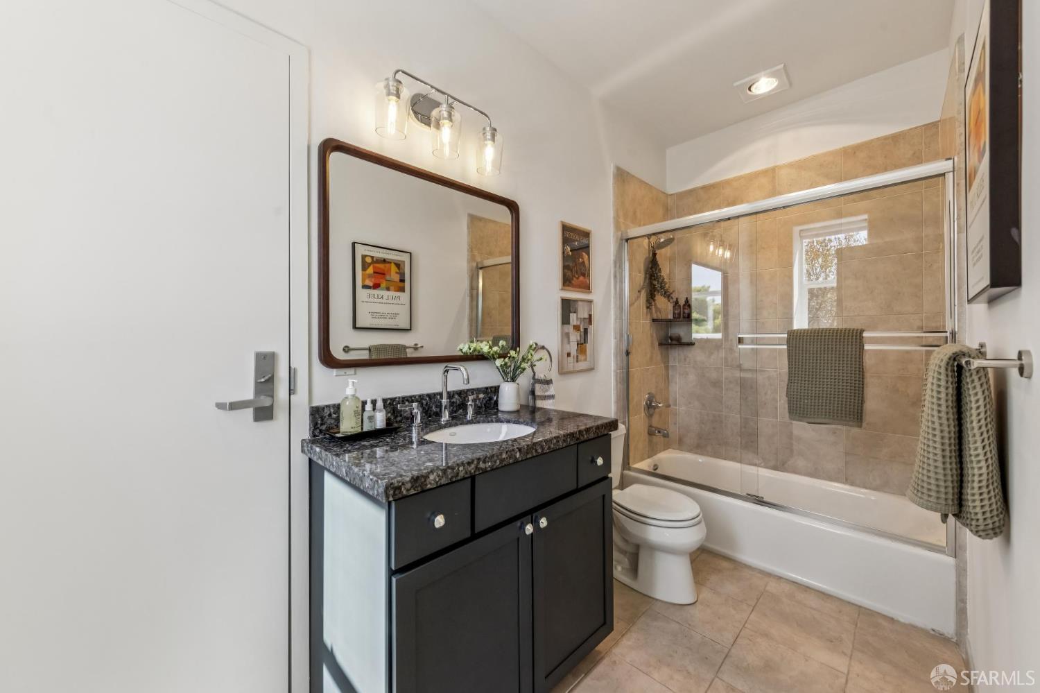 Photo #27: 426100649 Listing: Photo #27