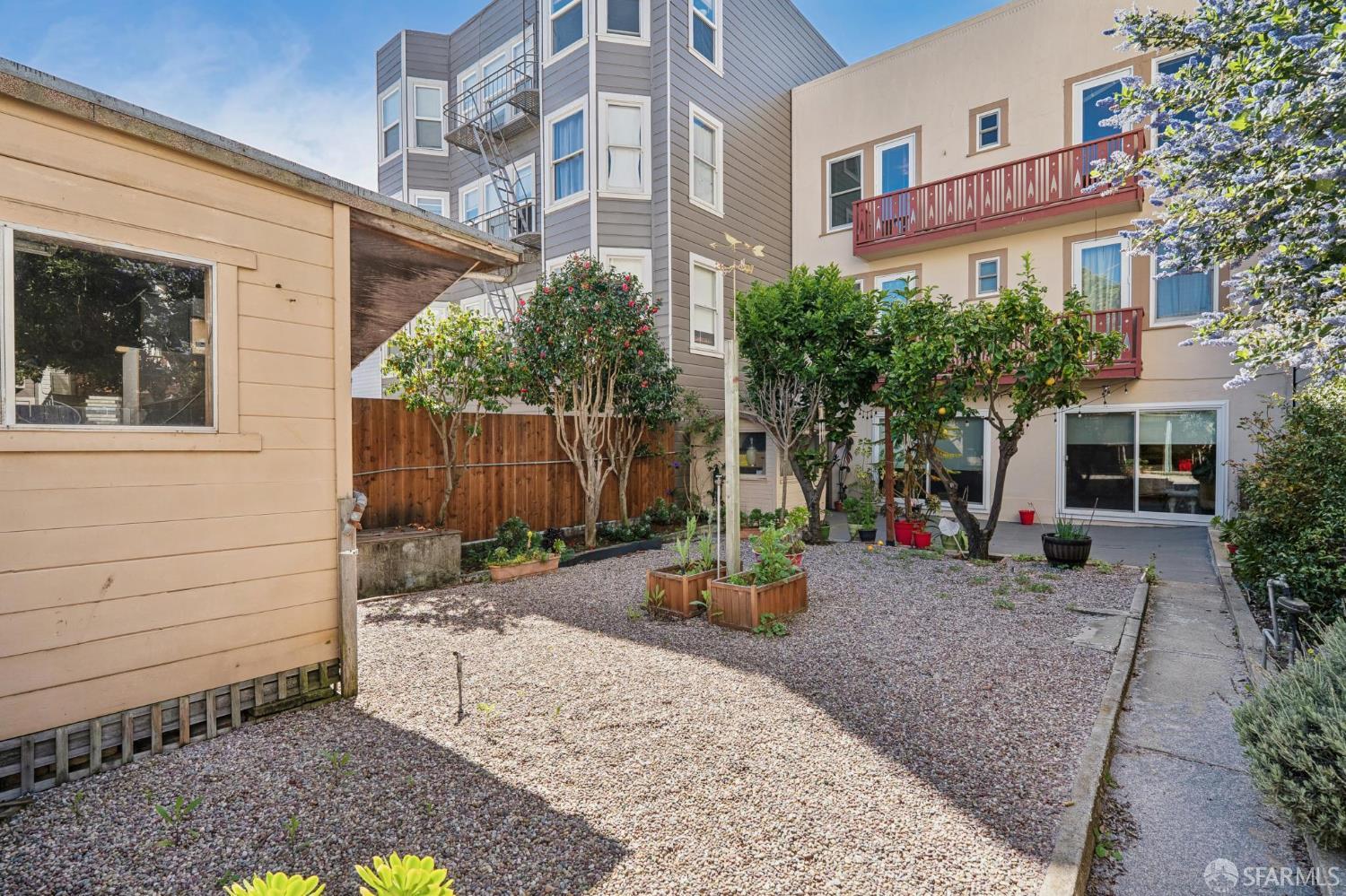 Detail Gallery Image 18 of 22 For 3130 Octavia St, San Francisco,  CA 94123 - – Beds | – Baths